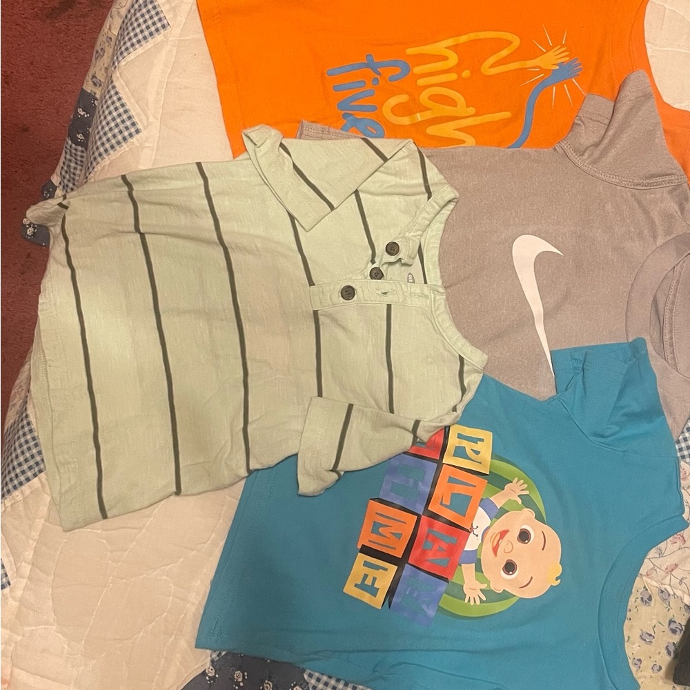 Lot of 3 boys shirts.